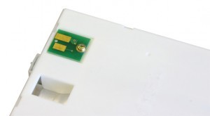 JV3 chip by SolventCartridges is attached to the side of Mimaki OEM cartridge